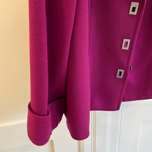 Tahari short blazer, EUC, size 14 - Picture 8 of 9